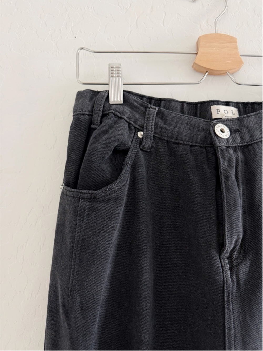 POL Distressed Boho Jogger Pant in Black Size L - Picture 6 of 8